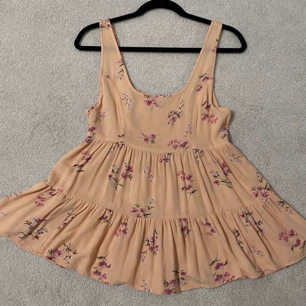 American Eagle babydoll style tank top.